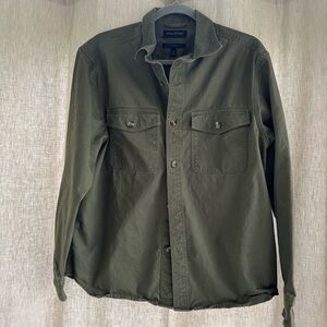 BANANA REPUBLIC - Mens XL utility shirt. Med, standard fit. Color olive green
